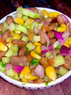 மெக்ஸிகன் பீன் சாலட்(Mexican bean salad recipe in tamil) செய்முறை முக்கிய புகைப்படம்