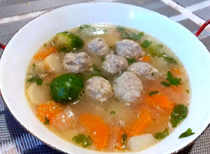 Marhahúsgombóc leves recept fotója