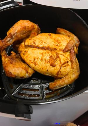A picture of Air fryer whole chicken.
