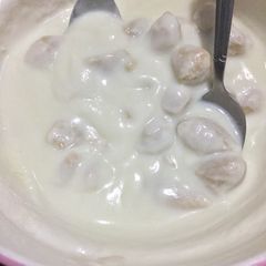 A picture of Methi dahi bondi.