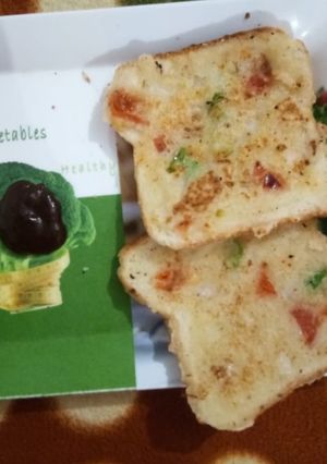 A picture of Bread pizza.