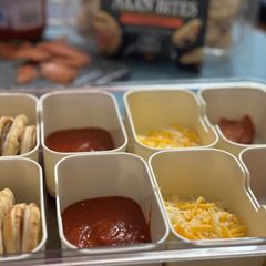 A picture of Snackle box pizza luncheables.