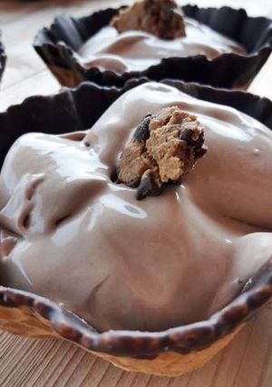 Foto principal de Helado cremoso de chocolate negro