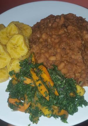 A picture of Beans,plantain with vegetable.