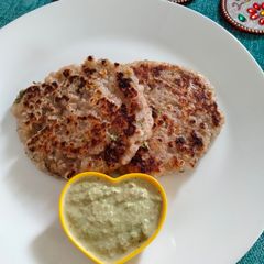 A picture of Sabudana thalipeeth.