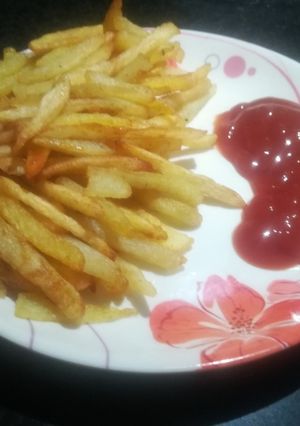 क्रिस्पी फ्रेंच फ्राइज (Crispy french fries recipe in Hindi) रेसिपी मुख्य फोटो