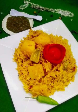 A picture of Aloo ki taheri.