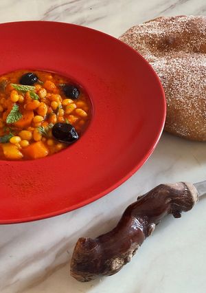 Une photo de LOUBIA 🌶️LÉGUMINEUSE 🫘 EN FÊTE 🥕 RECETTE ALGÉRIENNE 🧄🧅🫜🫚