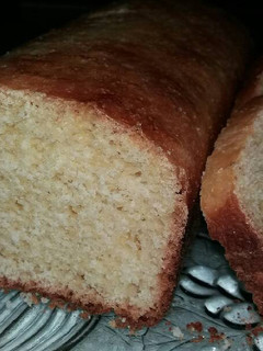 Una foto de Pan de maíz y miel