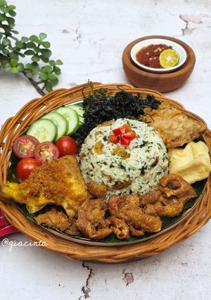 Foto resep Nasi Kulit Ayam dan Jukut Goreng