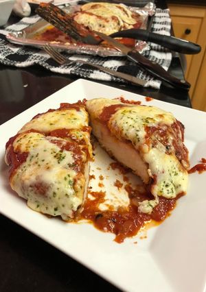 A picture of Chicken parmesan.
