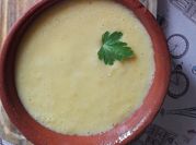 Una foto de crema de choclo