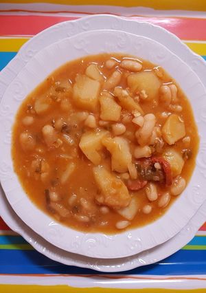 Foto principal de Alubias blancas guisadas