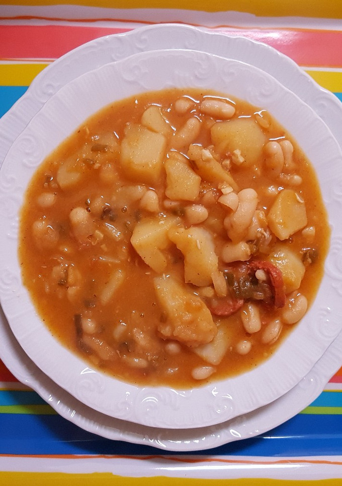 Una foto de Alubias blancas guisadas