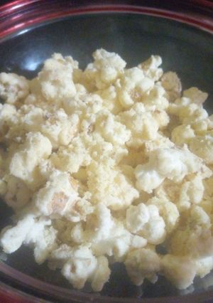 A picture of How to flavour your plain popcorn.