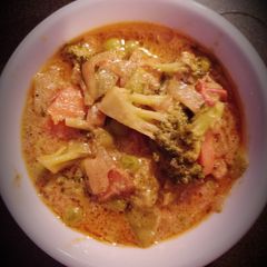 A picture of Thai curry in my way.