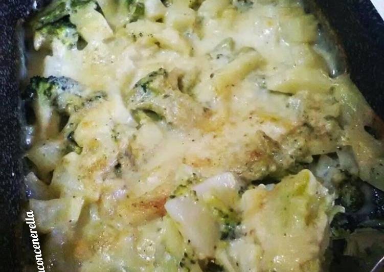 Step-by-Step Guide to Prepare Qualsiasi sera della settimana Broccoli e patate al gratin