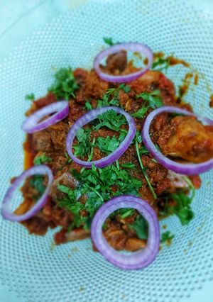 A picture of Bhuna gosht.