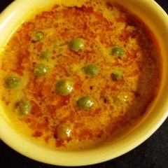 A picture of Shahi Matar Malai.