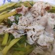 Canh rau muống nấu ba chỉ bò