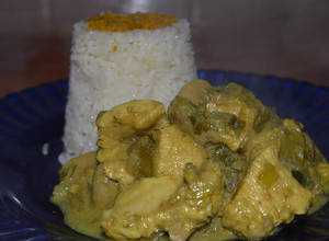 Una foto de Pollo al Curry con leche de Coco