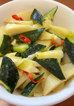 櫛瓜炒皎白筍 的食譜成品照片