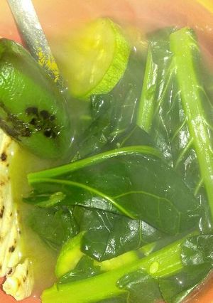 Una foto de Sopa de vegetales verdes