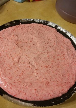 A picture of No Bake Strawberry Mousse Pie.
