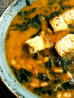 Foto di Crema di zucca cavolo nero e fagioli