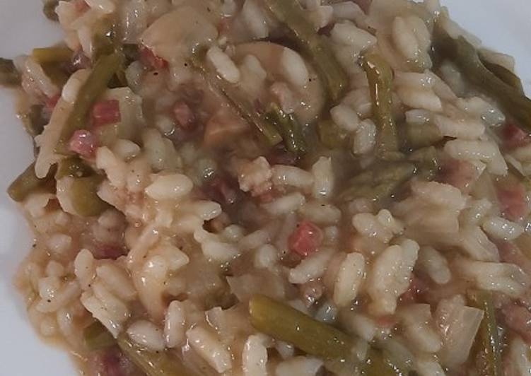 Risotto con trigueros, jamón y carne picada