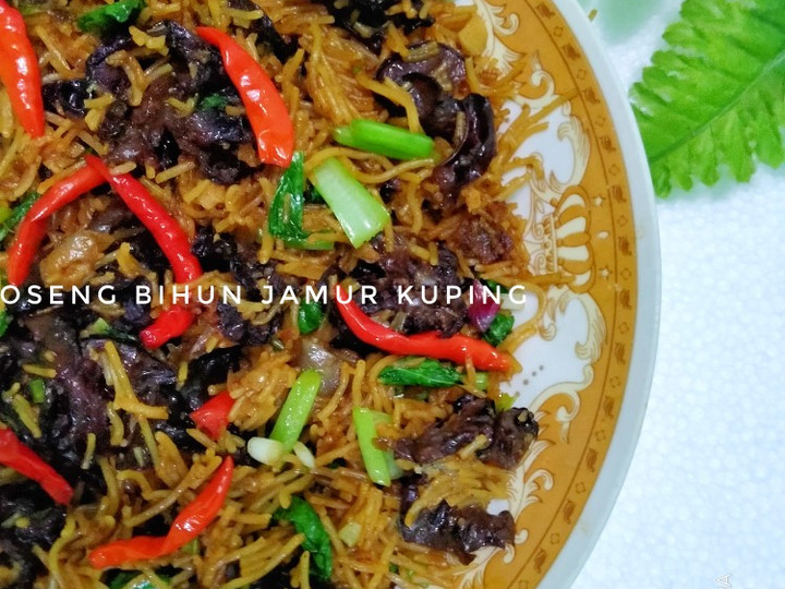 Wajib coba! Bagaimana cara membuat Oseng Bihun Jamur Kuping  lezat