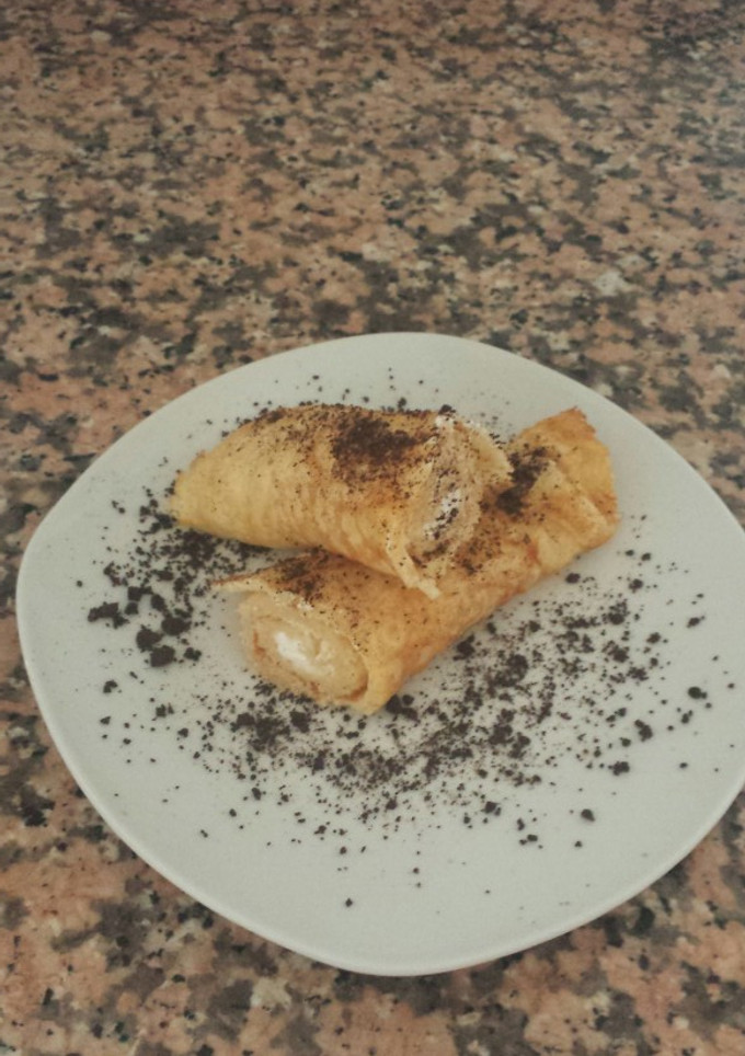 Una foto de Crepe con queso y galleta oreo