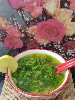 લેમન કોરીએન્ડરસૂપ (Lemon Coriander Soup Recipe In Gujarati) રેસીપી મુખ્ય ફોટો