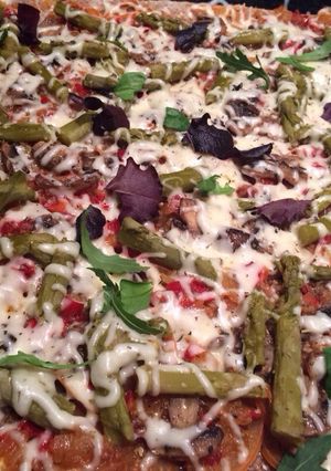 Una foto de Mi pizza de escanda (espelta) y cebolla pochada