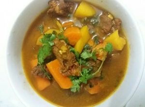 Hình của món Bò sốt vang.