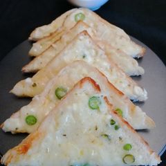 Chilli cheese toast A picture of Chilli cheese toast.