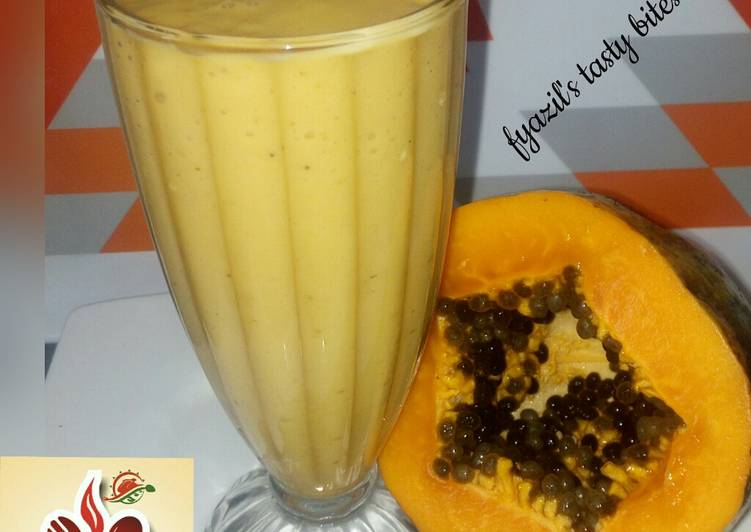 Recipe of Quick Papaya Banana smoothie