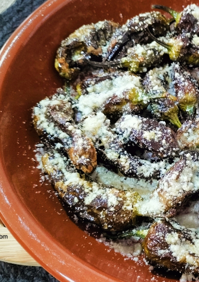 Una foto de Pimientos semipicantes en airfryer