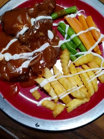 Langkah Mudah untuk Membuat Resep Beef Steak Saus BBQ yang  Bikin Ketagihan Anti Ribet, Lezat Sekali