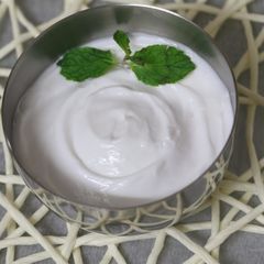 A picture of Sour Cream.