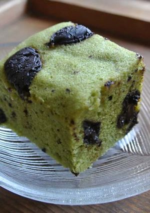 Une photo de Un Gâteau "Ukishima" (Wagashi) Chocolat & Matcha