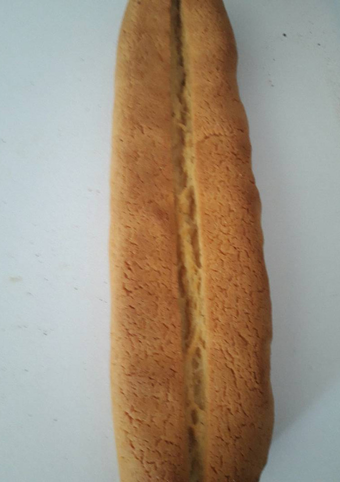 Una foto de CornBread o pan de maíz sin gluten