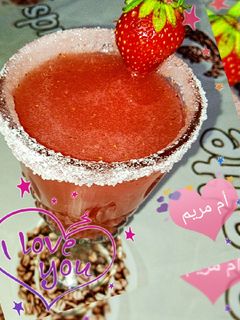 صورة لوصفة عصير الفراولة 🍓 والبرتقال الاحمر 🍊