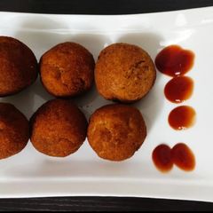 A picture of Potato cheese balls.