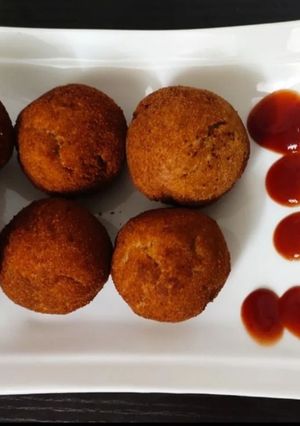 A picture of Potato cheese balls.