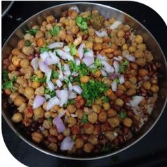 Kabuli Chana Chaat easy and quick recipe A picture of Kabuli Chana Chaat easy and quick recipe.