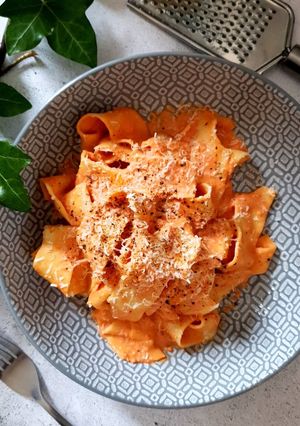A picture of Vodka sauce pappardelle.