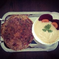 A picture of Beetroot paratha.