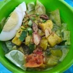 รูปของ Soto Ayam tahu Kuah Kuning
