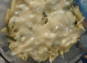 Foto principal de Macarrones (puede ser cualquier tipo de Pasta) con espárragos trigueros